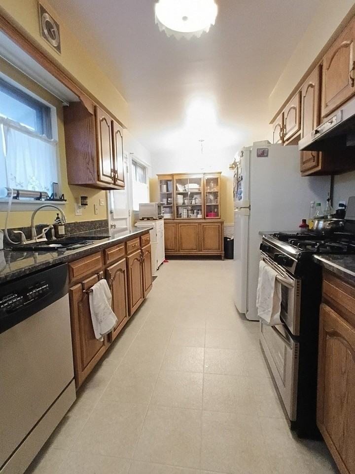 226 Fernwood Ln - Photo 4 of 15