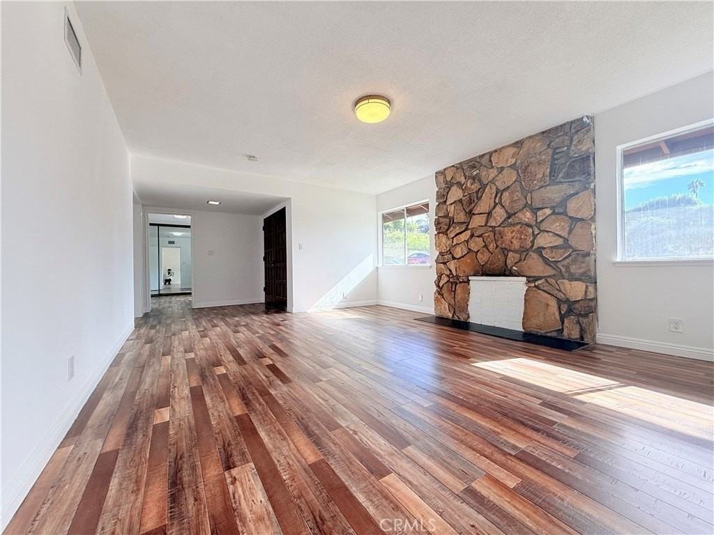 15819 Del Prado Dr - Photo 5 of 26