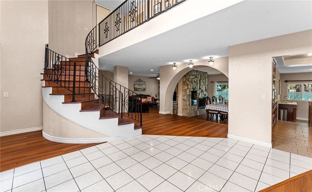 1236 E Sierra Madre Ave - Photo 5 of 48