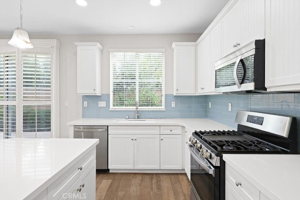 204 Desert Bloom - Photo 3 of 23