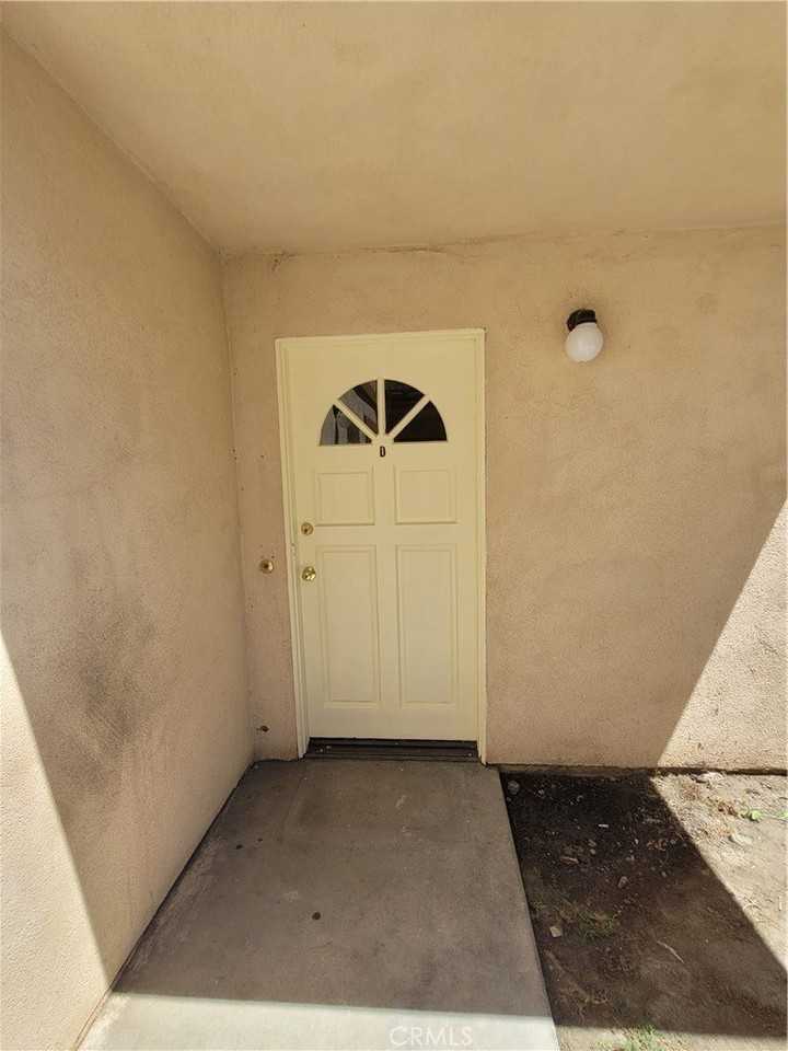 9229 Stewart And Gray Rd #D - Photo 2 of 19