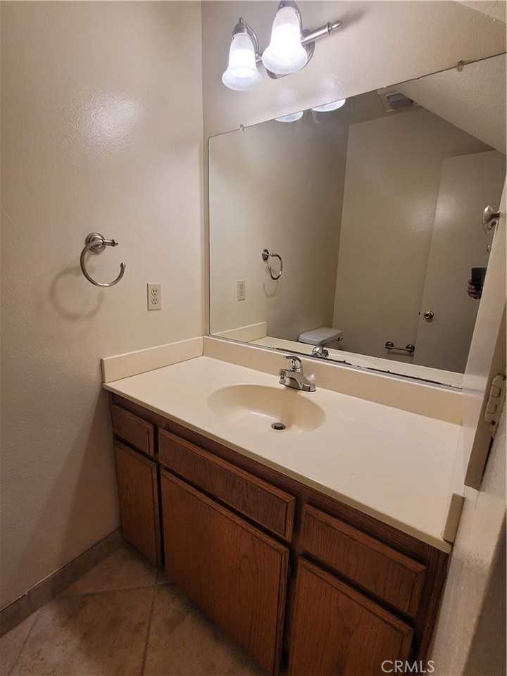 9229 Stewart And Gray Rd #D - Photo 7 of 19