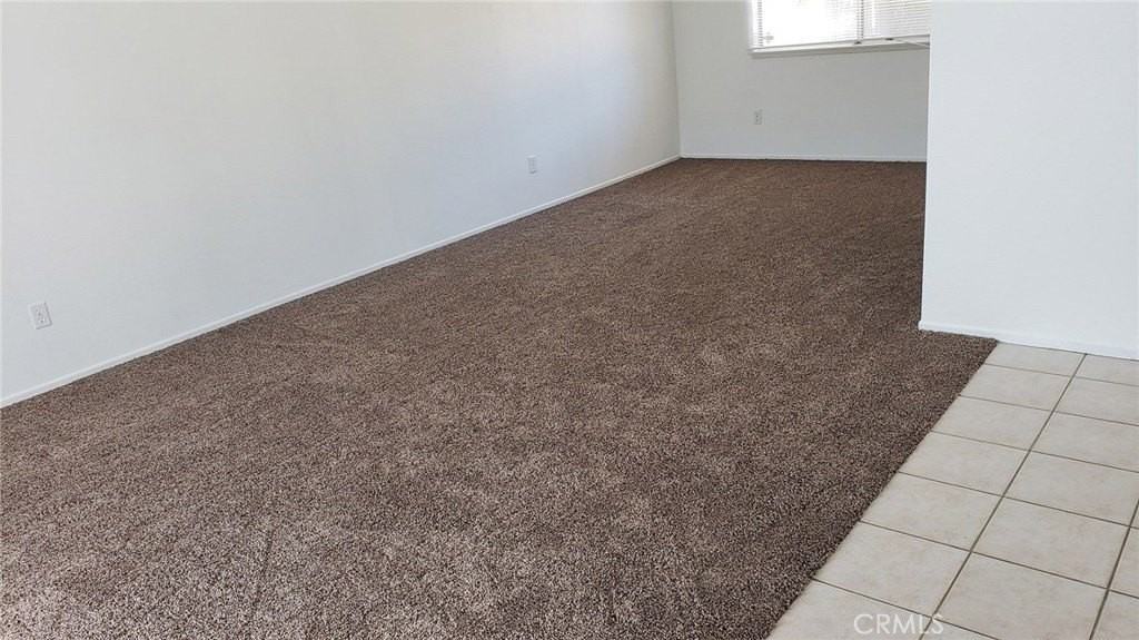 2546 College Dr - Photo 7 of 26