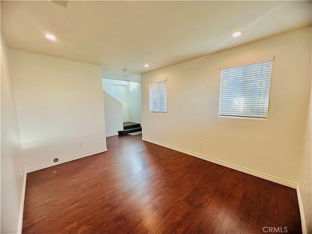 10805 Pine St - Photo 6 of 37