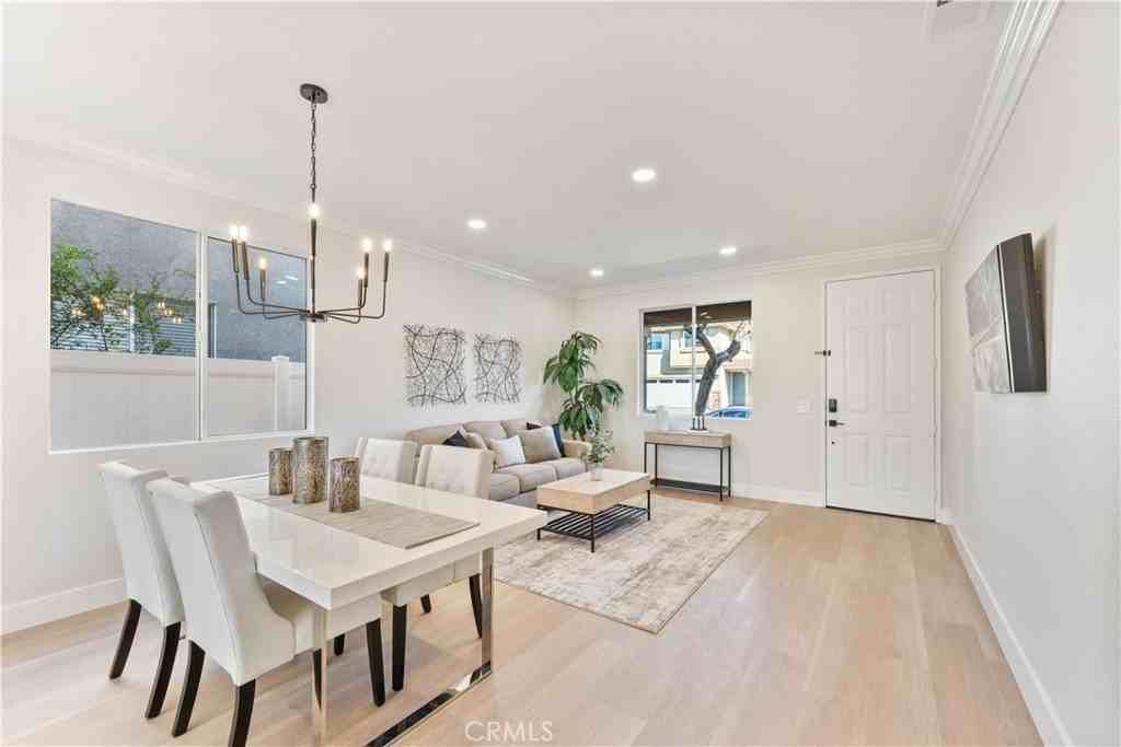 27 Feldspar Way - Photo 4 of 50