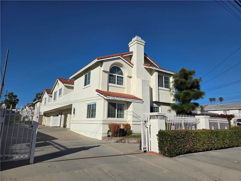 12227 Cheshire St - Photo 2 of 5