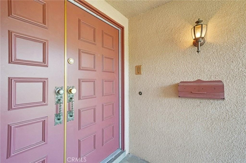 1500 Country Club Dr - Photo 3 of 39