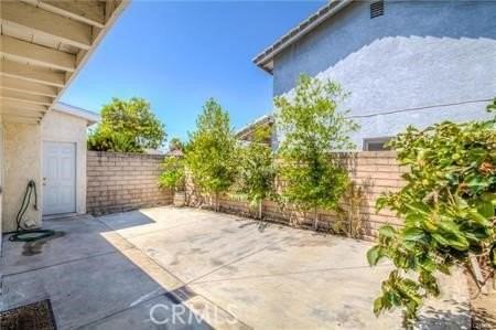 12631 Gradwell St - Photo 4 of 17