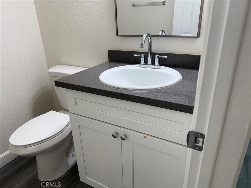 3523 W Del Monte Dr #4 - Photo 5 of 9