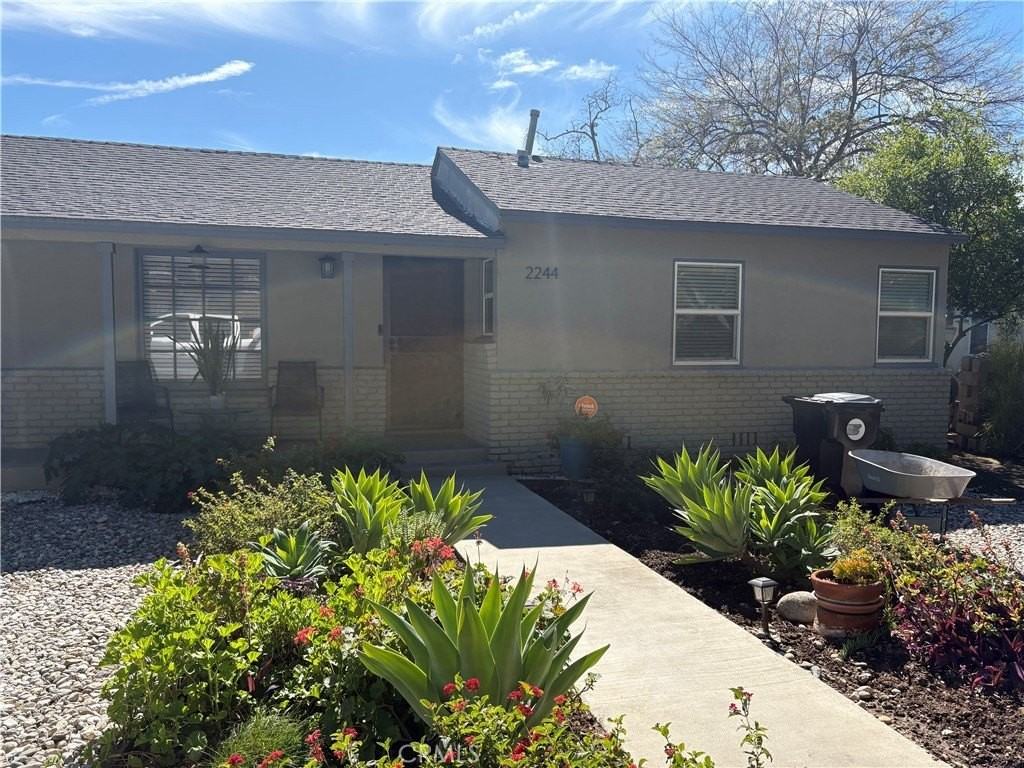 2244 Royal Oaks Dr - Photo 2 of 27