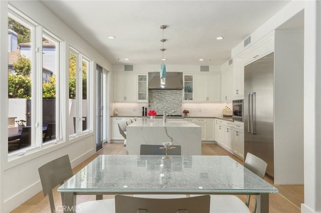 11805 Henley Ln - Photo 4 of 34