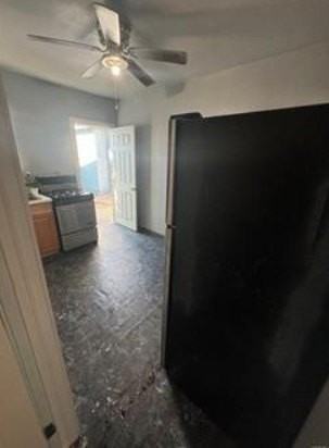 2128 E Stockwell St #B - Photo 4 of 6