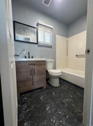 2128 E Stockwell St #B - Photo 5 of 6