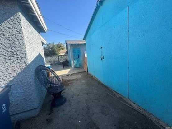 2128 E Stockwell St #B - Photo 6 of 6