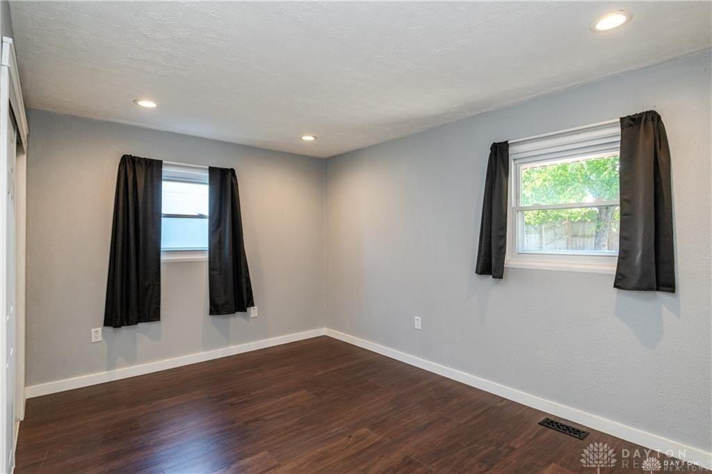 1227 Frayne Dr - Photo 7 of 18