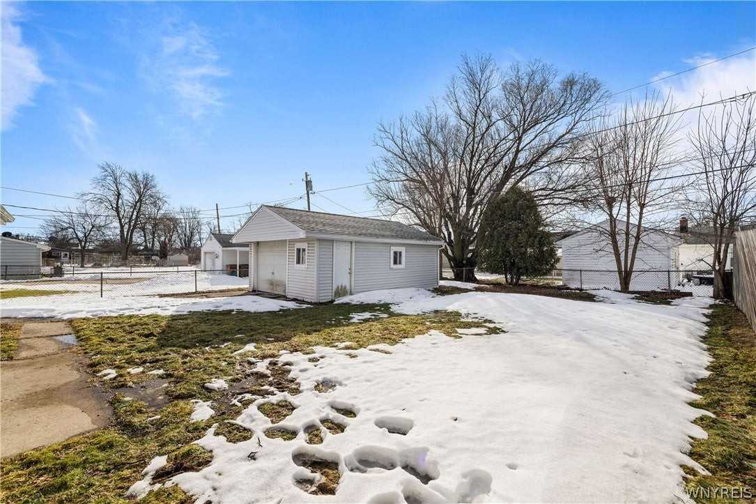 36 Crescent Ct - Photo 5 of 27