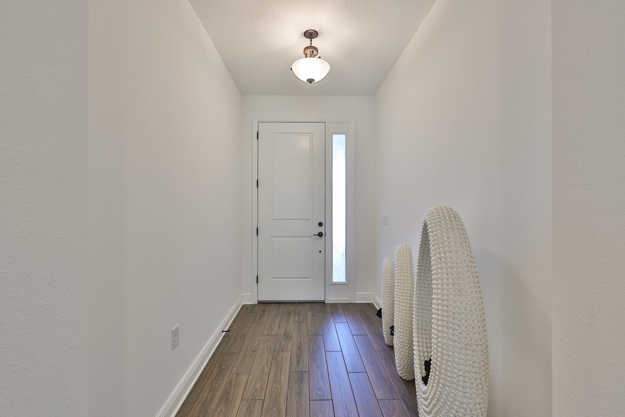 5410 Trevesta Pl - Photo 4 of 42