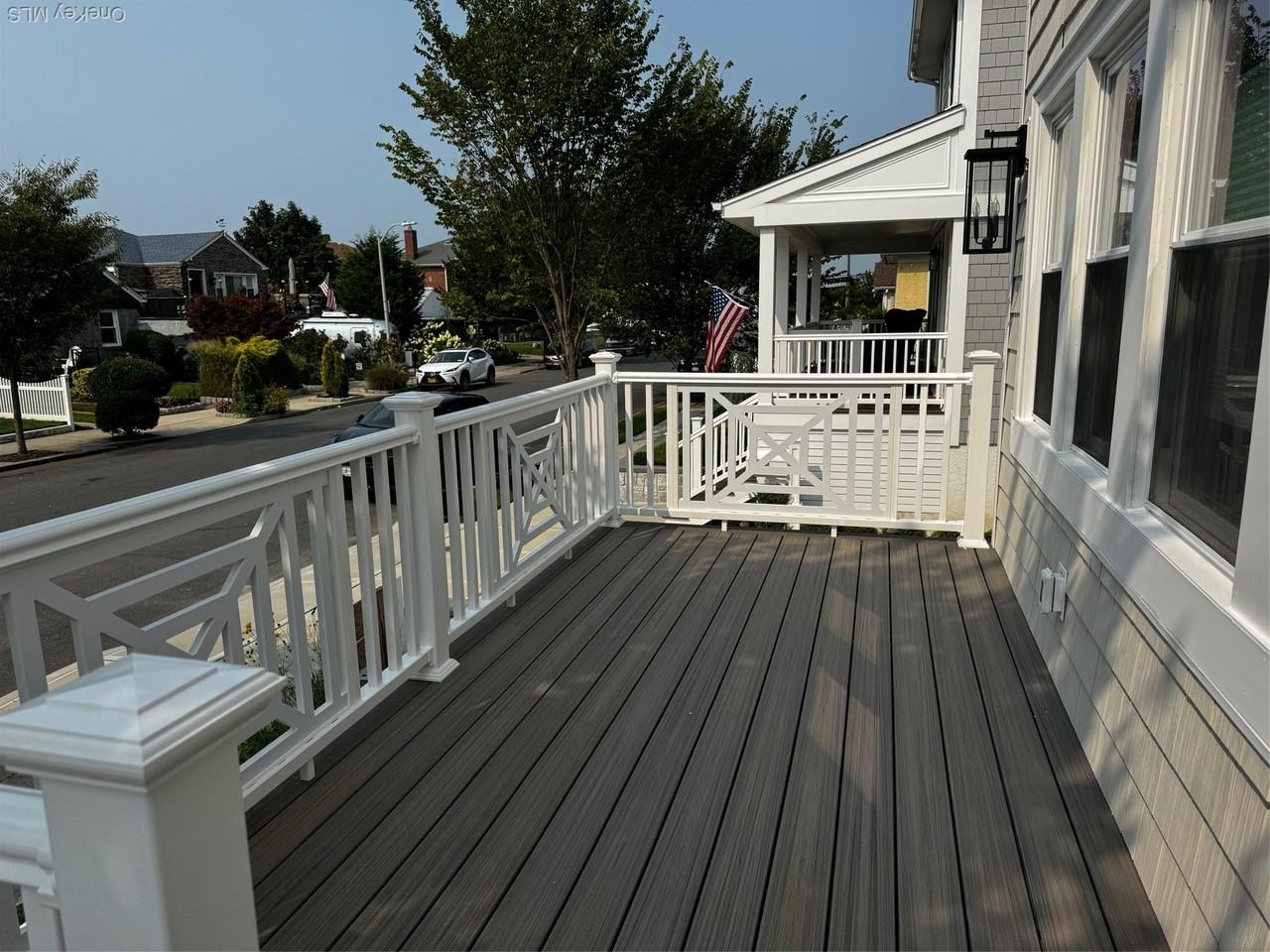 253 W Market St - Photo 2 of 14