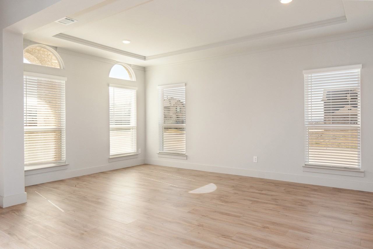 3743 Milwaukee Ave - Photo 6 of 37