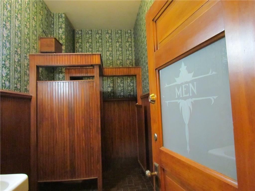 108 S Division St - Photo 7 of 14