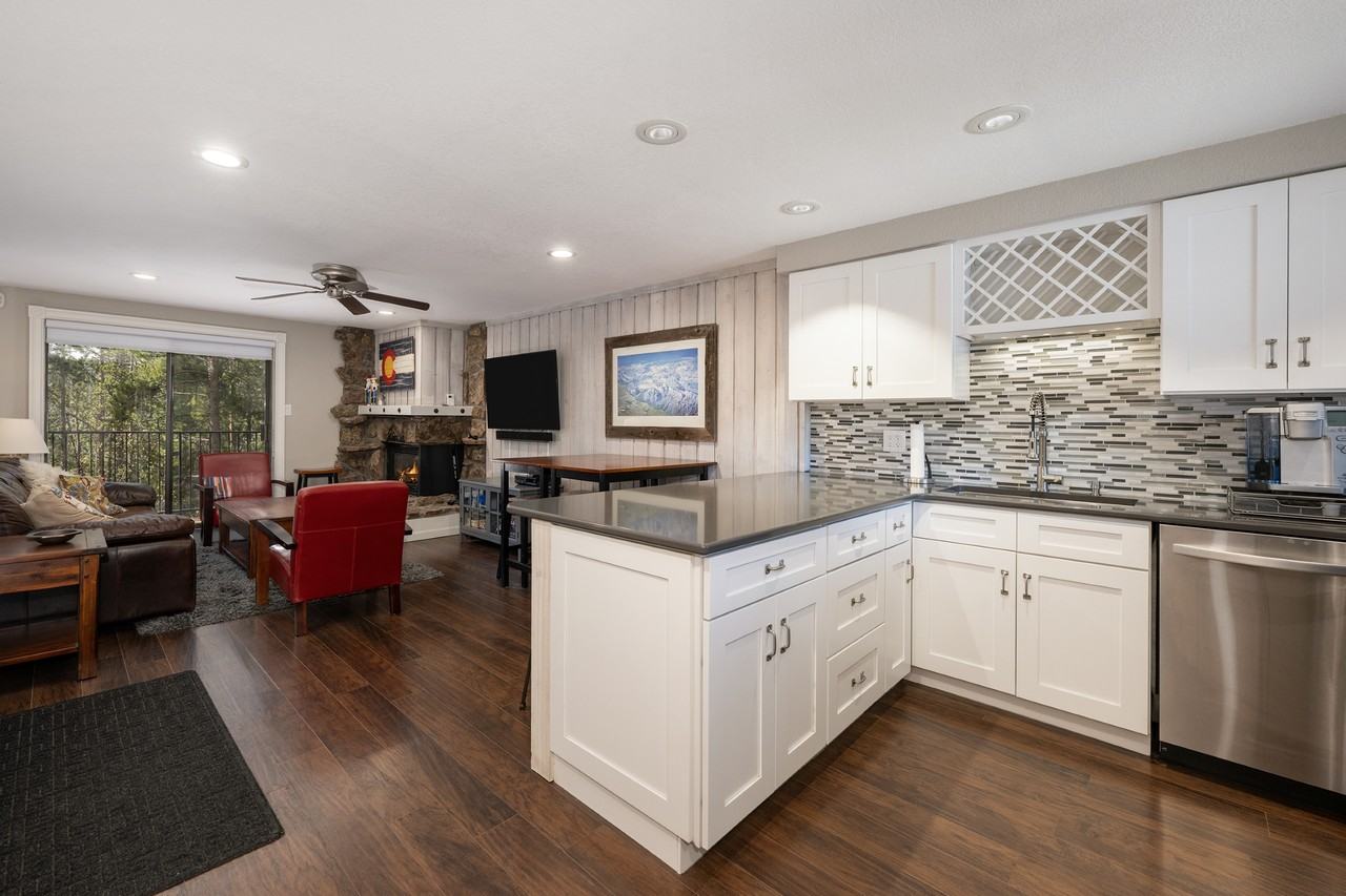 195 Village Dr Bldg 6 - Photo 5 of 31