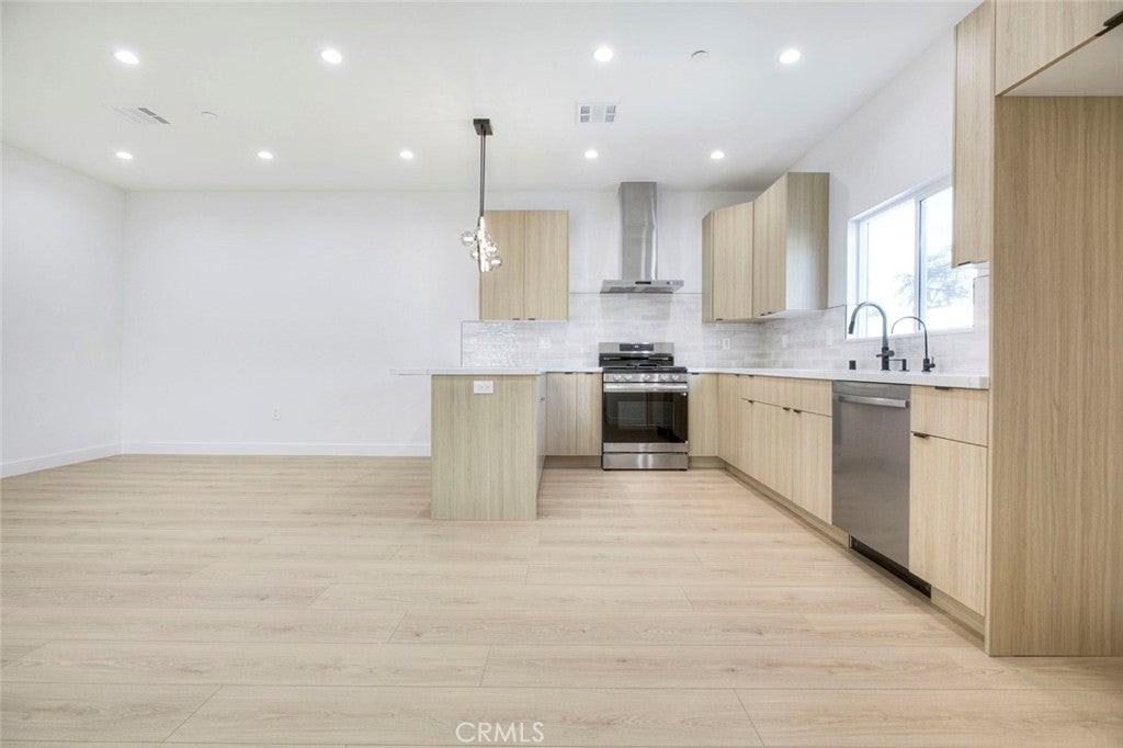 2242 N Keystone St - Photo 6 of 26