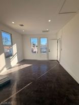 69 Brookdale Ave Apt 3l - Photo 1 of 1