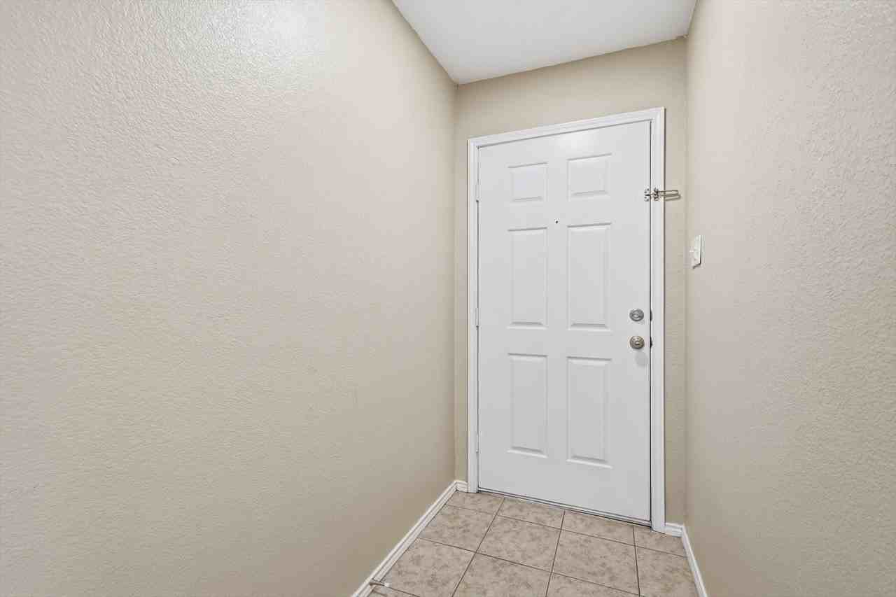 7733 Liz Ln - Photo 4 of 27