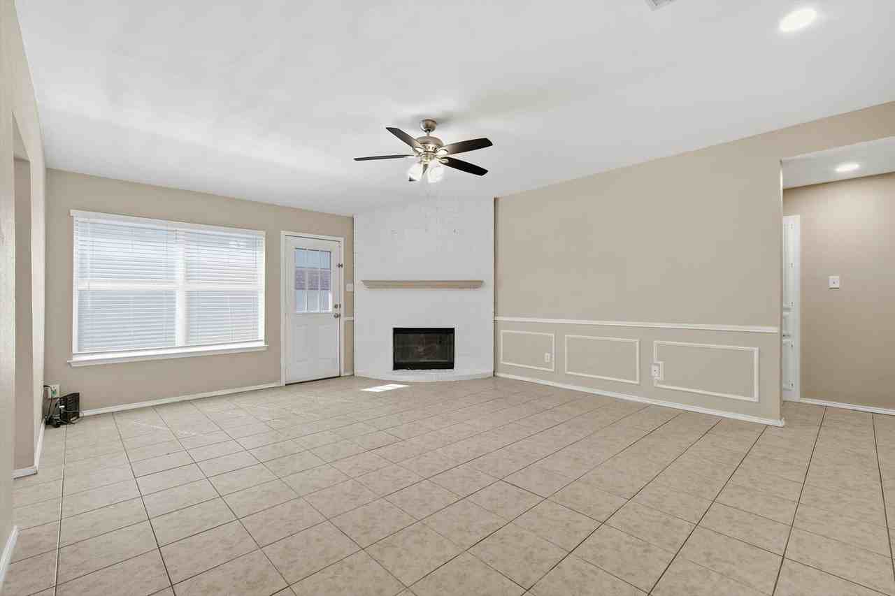 7733 Liz Ln - Photo 5 of 27