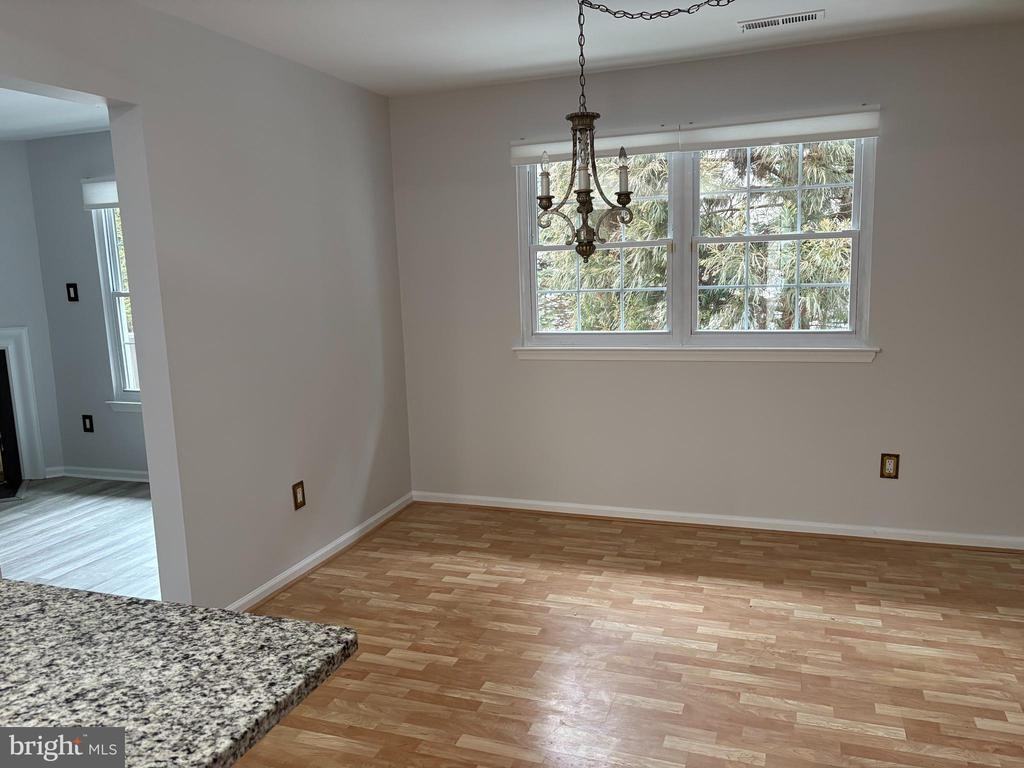 1505 Potters Pl - Photo 7 of 28