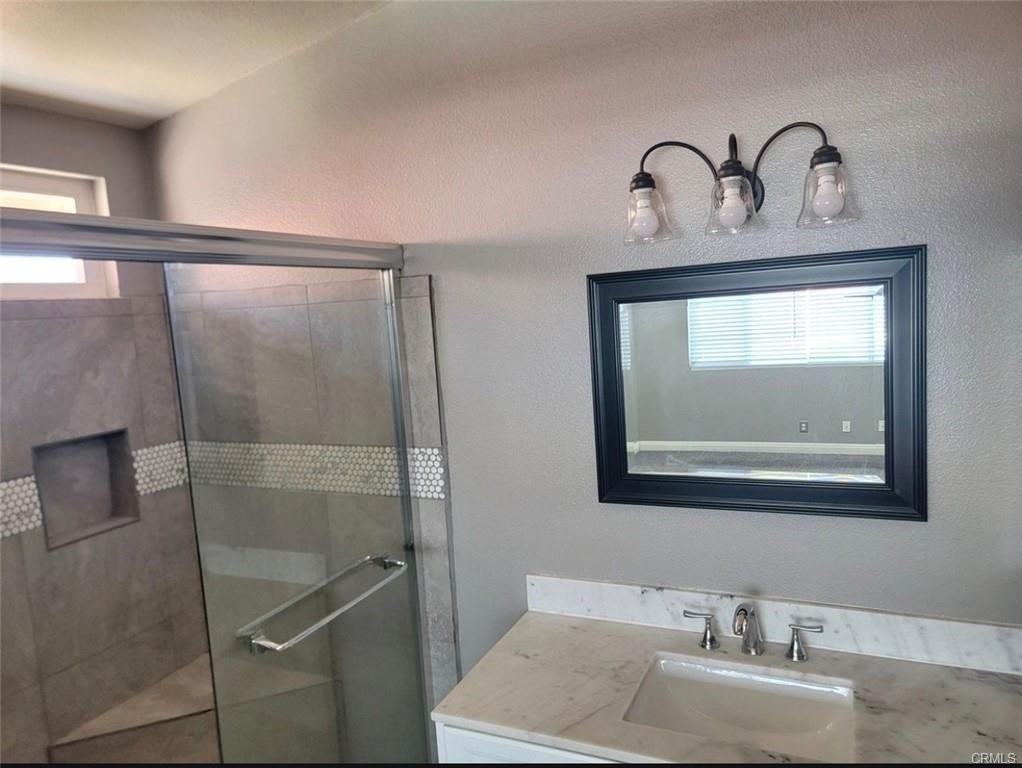 7598 Honeysuckle St - Photo 5 of 9