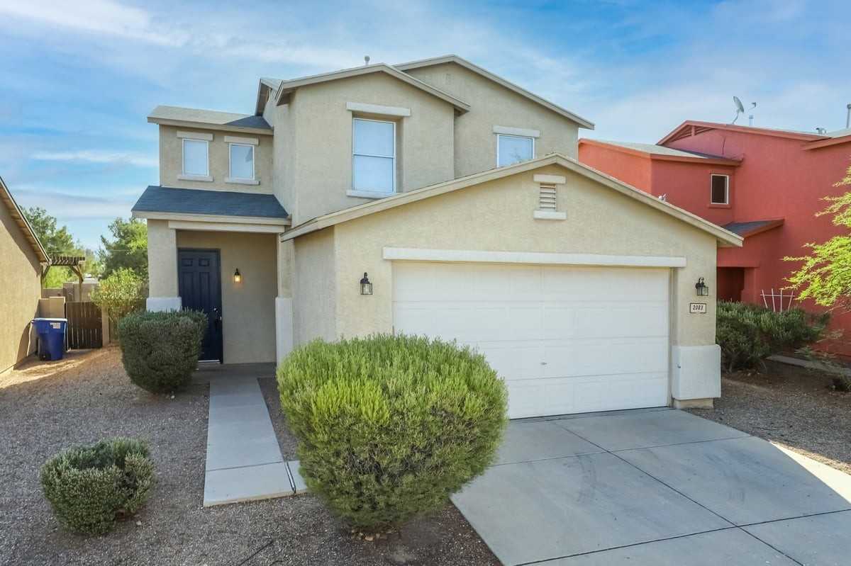 2083 S Mcconnell Dr - Photo 3 of 29