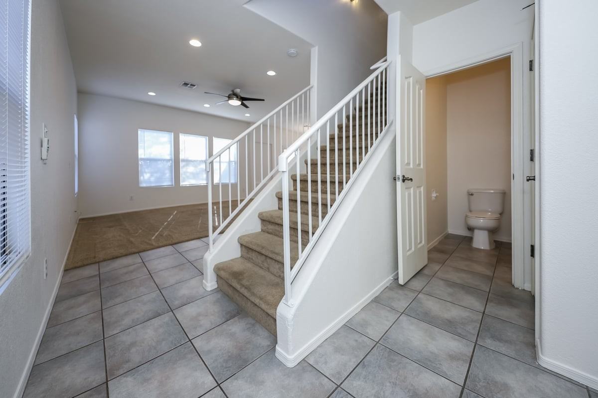 2083 S Mcconnell Dr - Photo 6 of 29