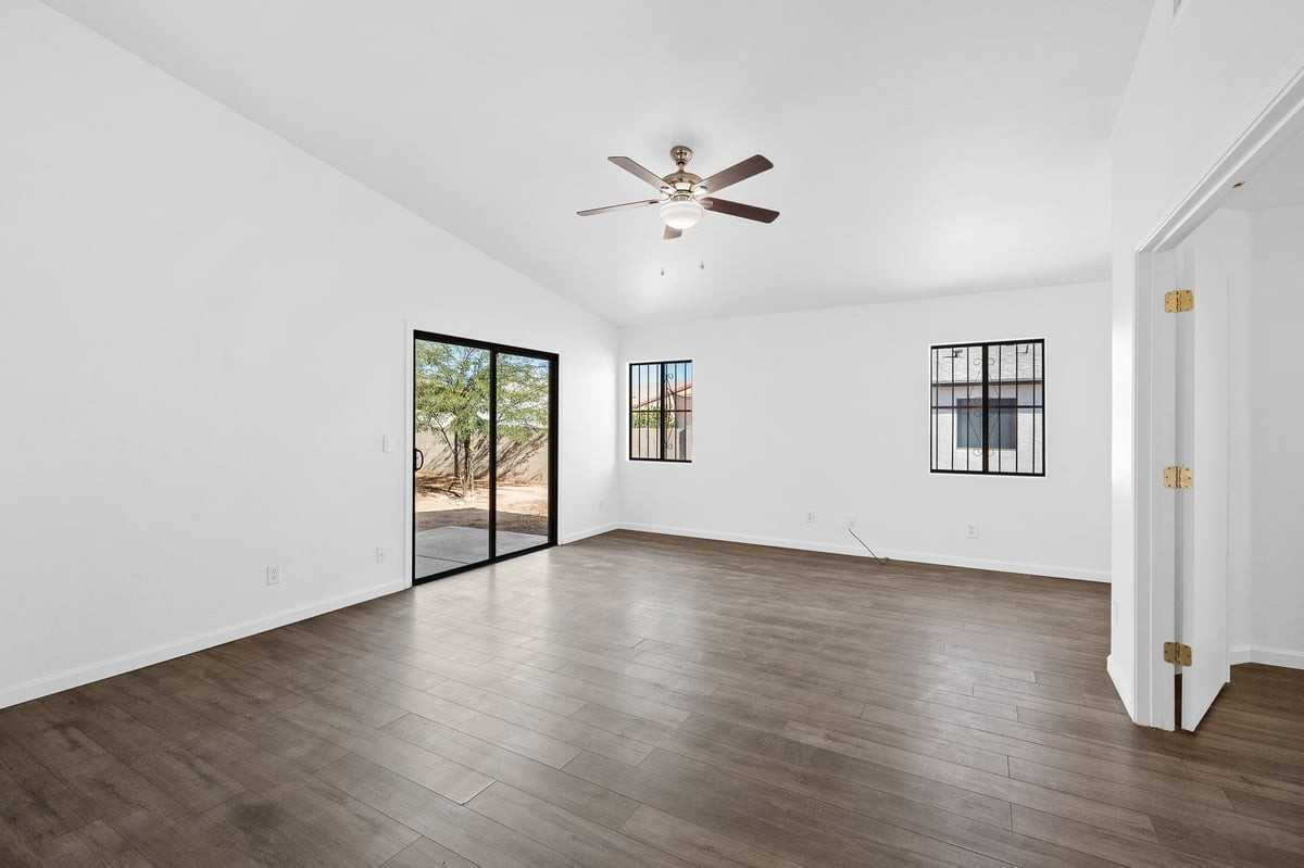 3680 W Ostler St - Photo 5 of 31