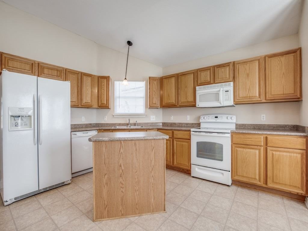 6102 Still Mdw - Photo 6 of 13