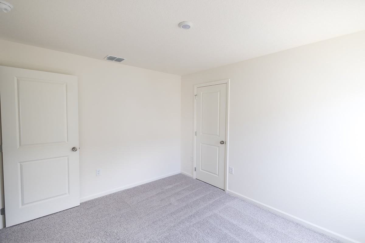 664 Hillview Loop - Photo 3 of 19