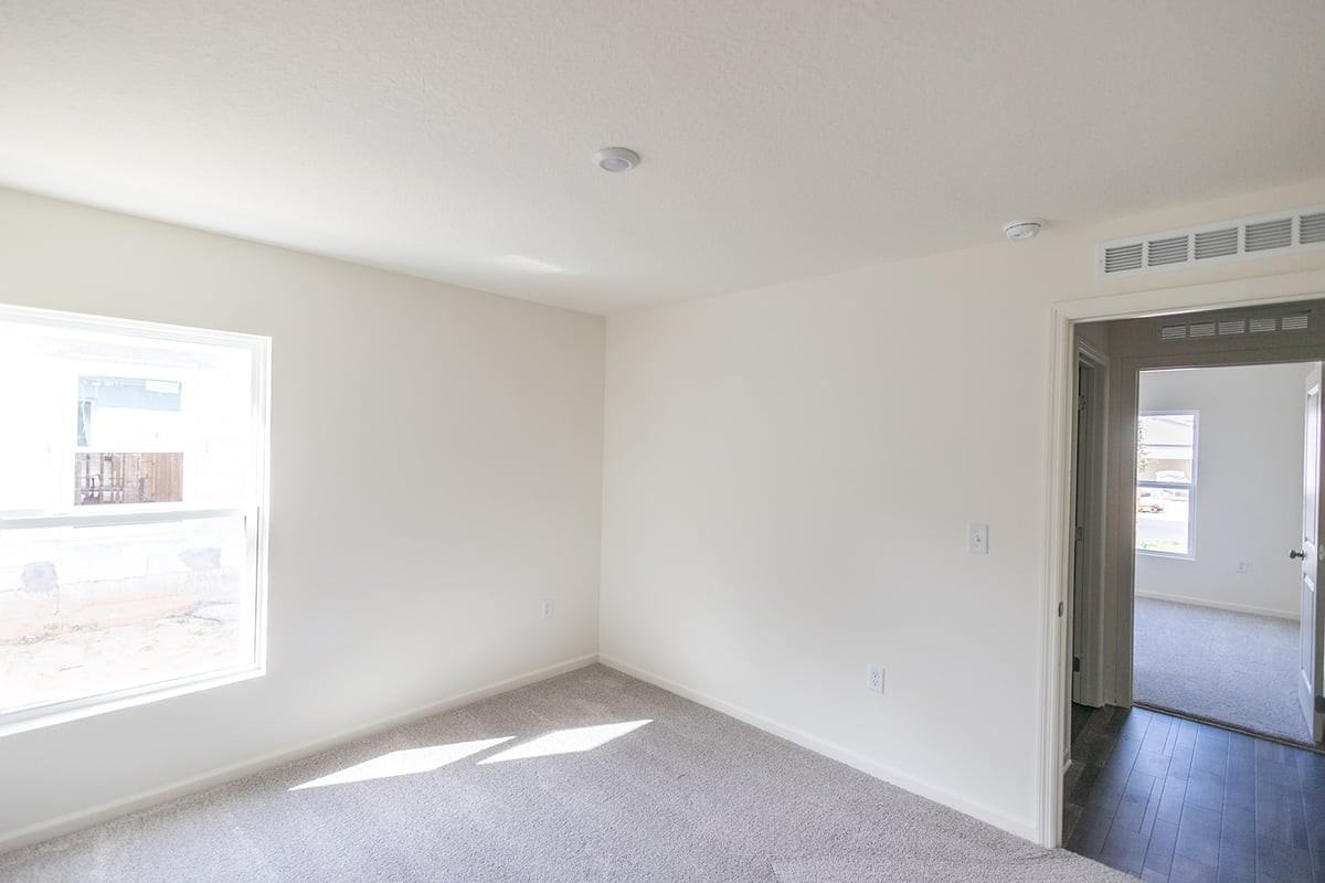 664 Hillview Loop - Photo 7 of 19