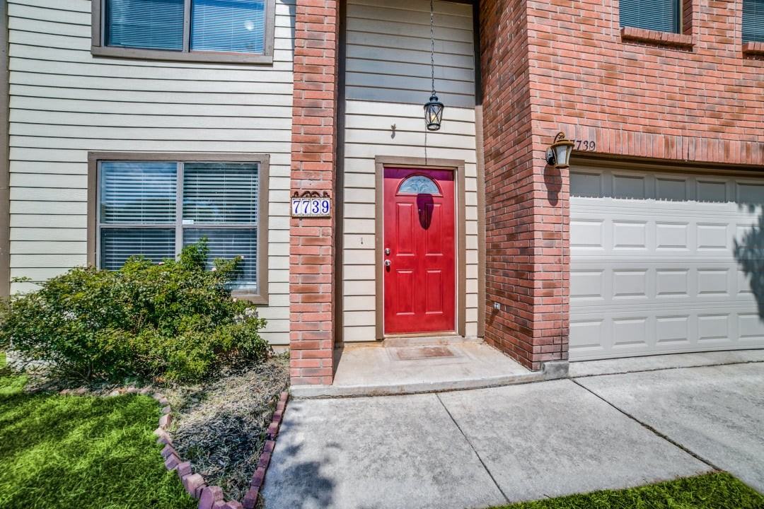 7739 Alverstone Way - Photo 3 of 13