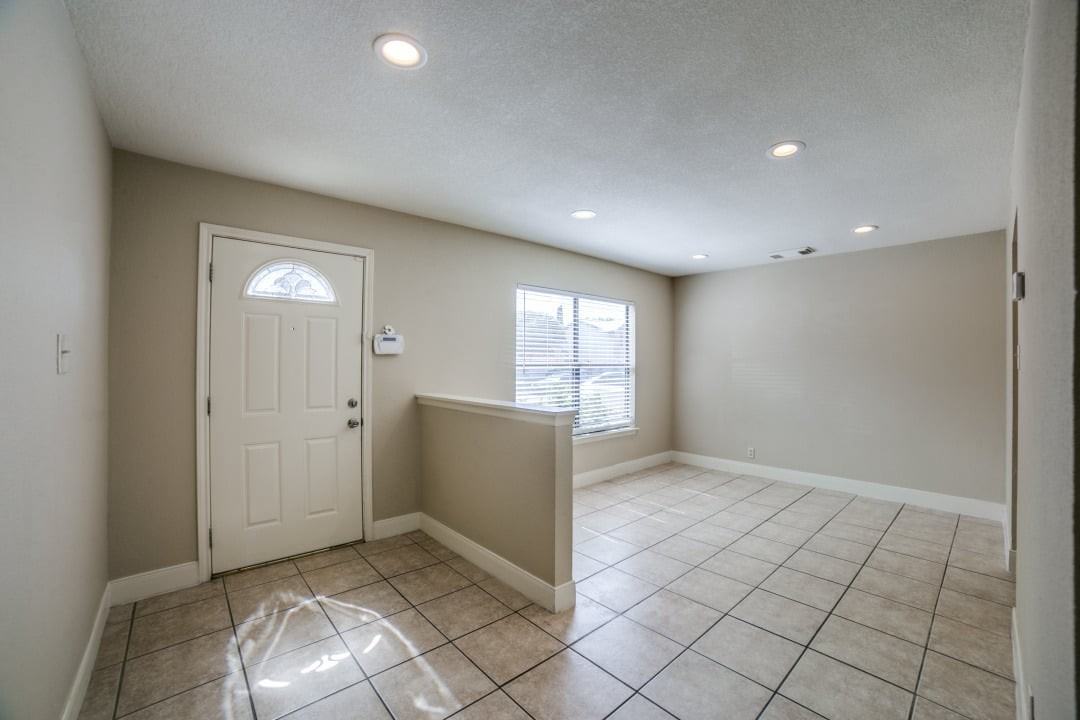 7739 Alverstone Way - Photo 7 of 13