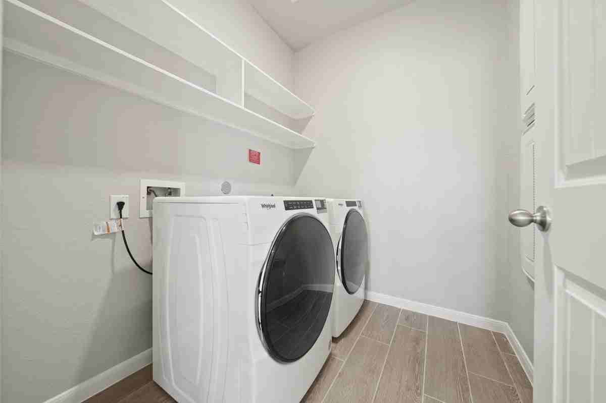 2307 Gentle Breeze Ln - Photo 3 of 27