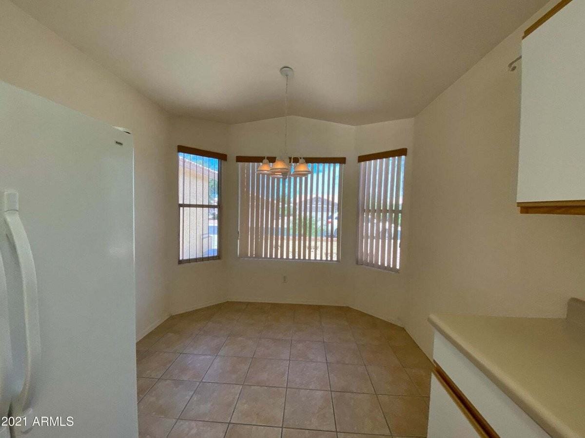 1461 E La Costa Dr - Photo 6 of 37