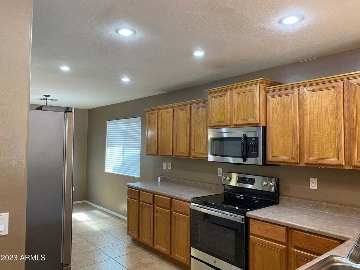 1847 W Desert Seasons Dr - Photo 3 of 24