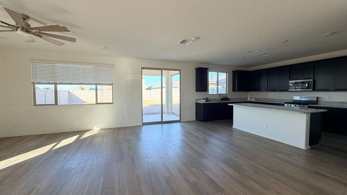 36658 W San Alvarez Ave - Photo 4 of 21