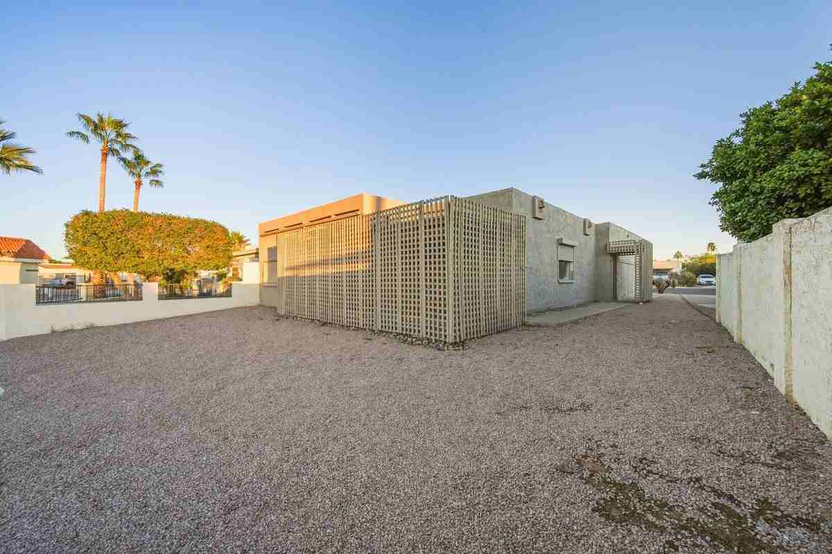 6120 E Augusta Cir - Photo 3 of 33