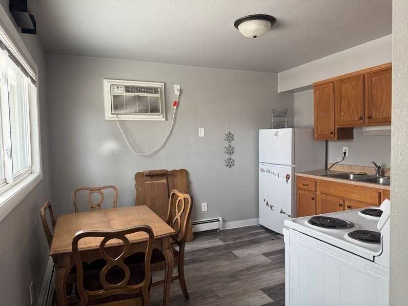 142 6th Ave N #5 - Photo 4 of 5