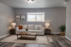 featured image of 142 6th Ave N #5