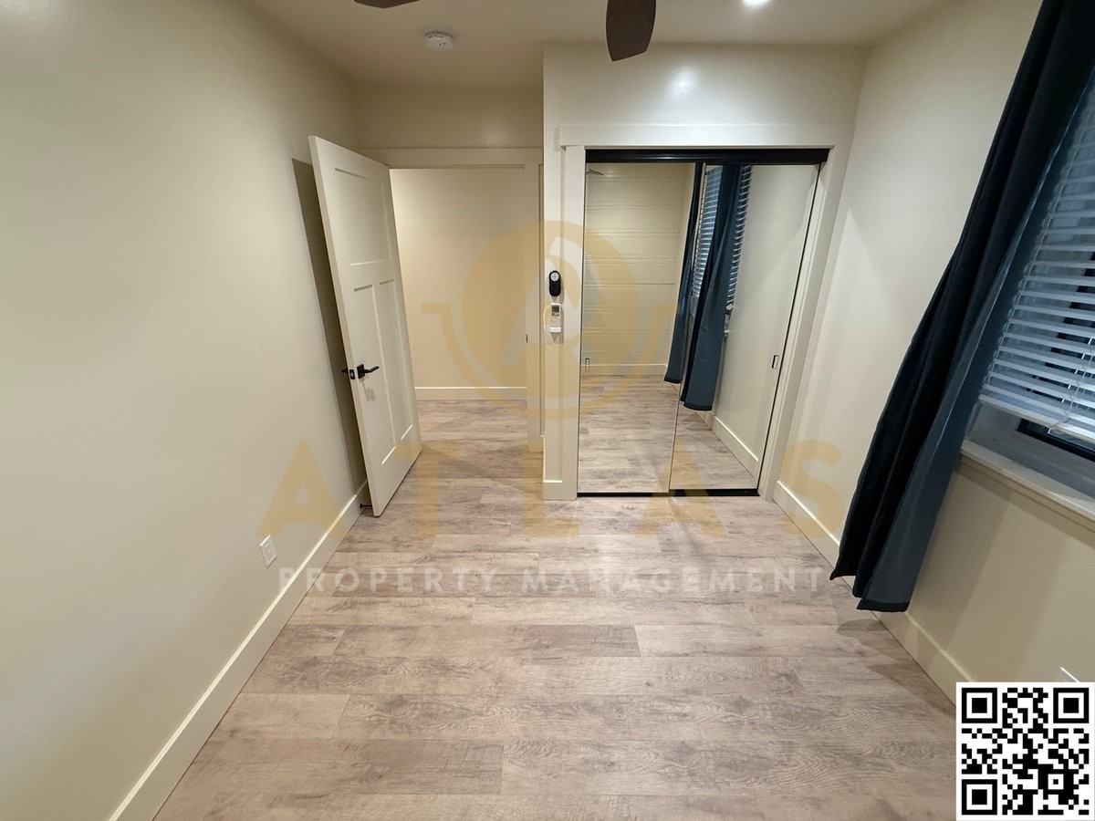1241 Laurel St - Photo 7 of 10