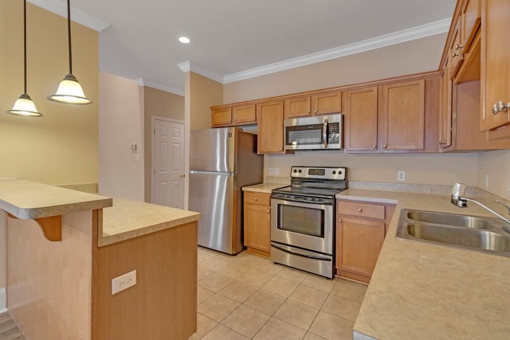 102 Kendal Ct - Photo 7 of 22