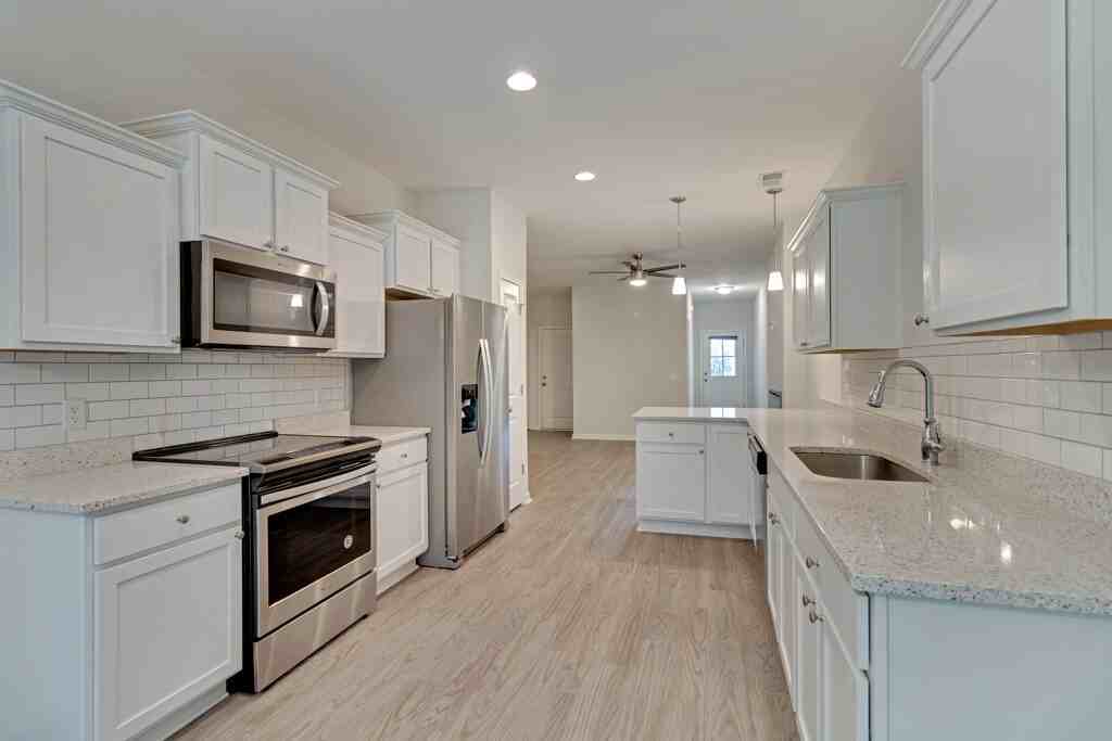 146 Bellasera Way - Photo 3 of 35