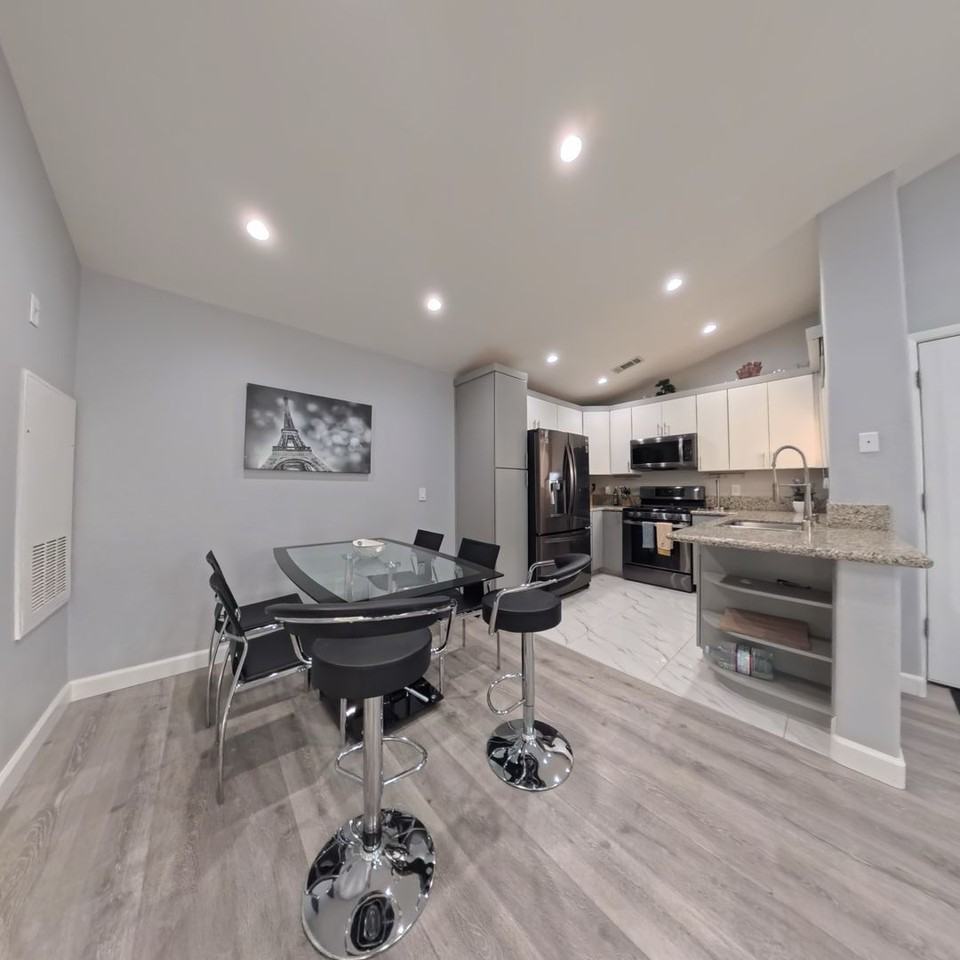 5415 W Harmon Ave #2137